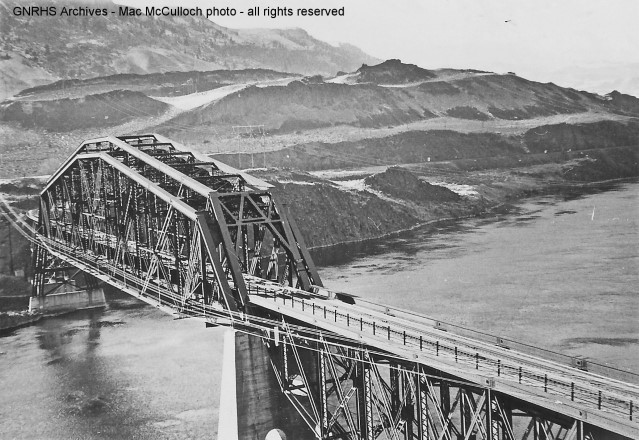 Photo by Mac McCulloch of 1968 repairs to Rock Island bridge across Columbia River south (railroad east) of Wenatchee, WA