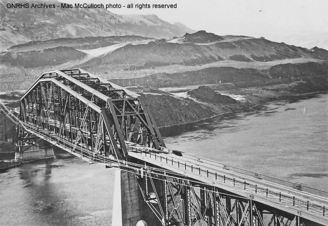 Photo by Mac McCulloch of 1968 repairs to Rock Island bridge across Columbia River south (railroad east) of Wenatchee, WA