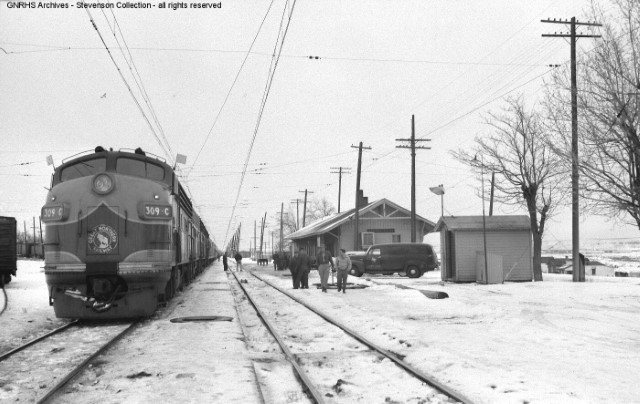 Detour over Milwaukee tracks.