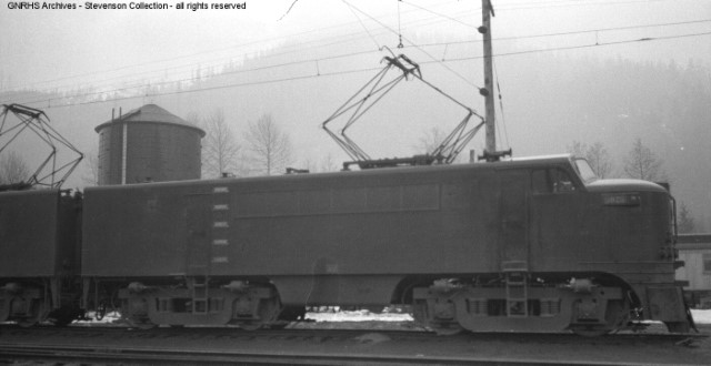 GE built two demonstrators to show the Great Northern Railway in 1952. They were sold to the Pennsylvania Railway in March 1953 and numbered 4943 and 4944.