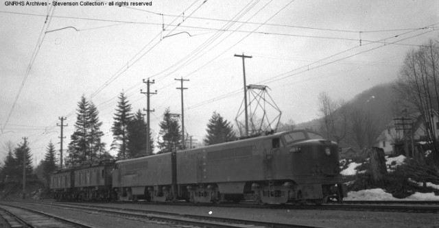GE built two demonstrators to show the Great Northern Railway in 1952. They were sold to the Pennsylvania Railway in March 1953 and numbered 4943 and 4944.